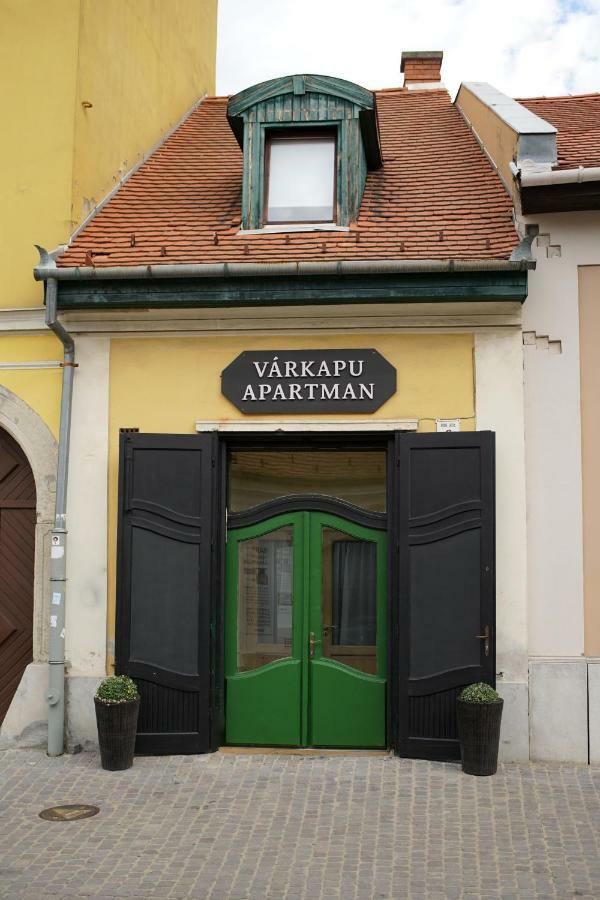 Várkapu Apartman Eger Exterior foto